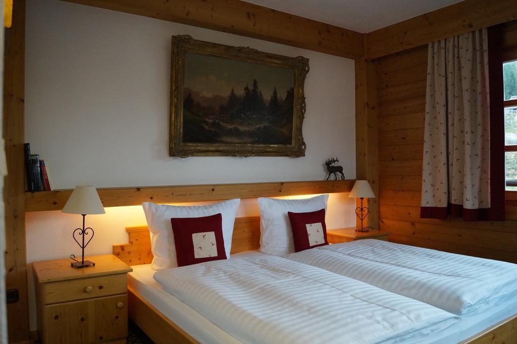 Landhaus Alpina Casa de hóspedes Mittersill Quarto foto